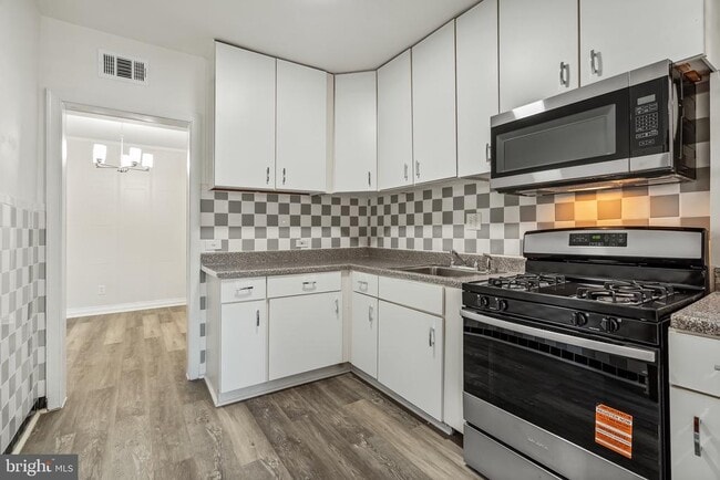 Building Photo - 1222 Oronoco St