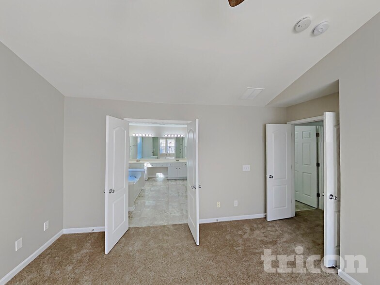 Building Photo - 3850 Windstream Way