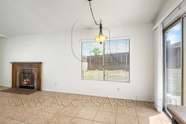 Building Photo - 15731 Laguna Ave