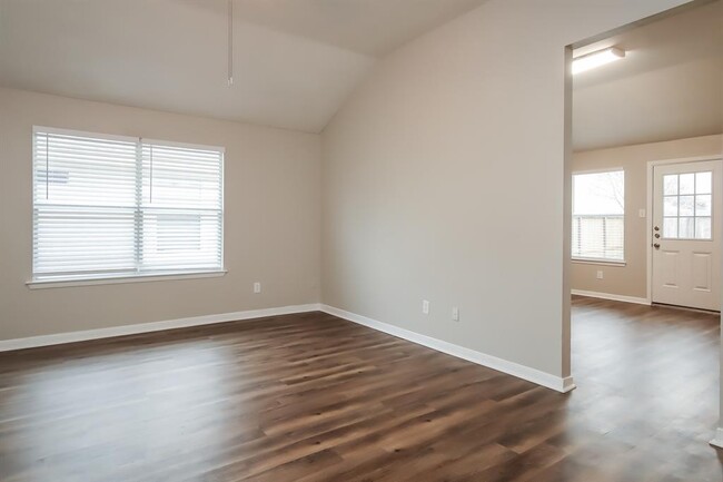 Building Photo - 1419 Penny Royal Ct