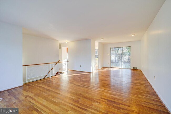 Building Photo - 13701 Arctic Ave