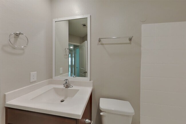 Building Photo - 801 Painted Bison Dr