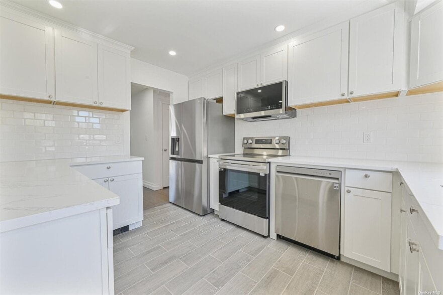 Building Photo - 10 Brompton Pl