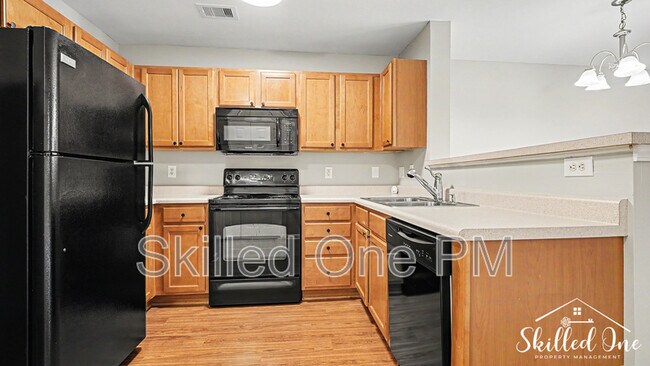 Building Photo - 1380 Heritage Pointe Dr