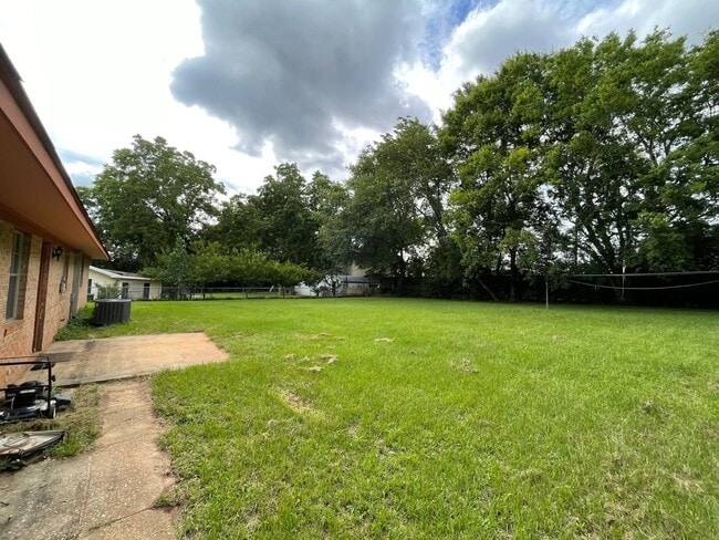 Building Photo - Brown Subdivision