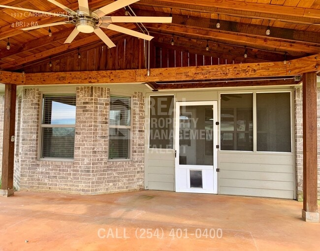 Building Photo - 1917 Carriage House Dr