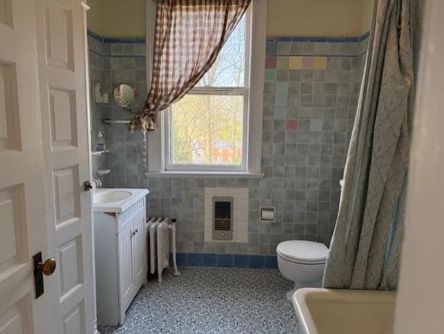 Second bath - 1380 National Rd
