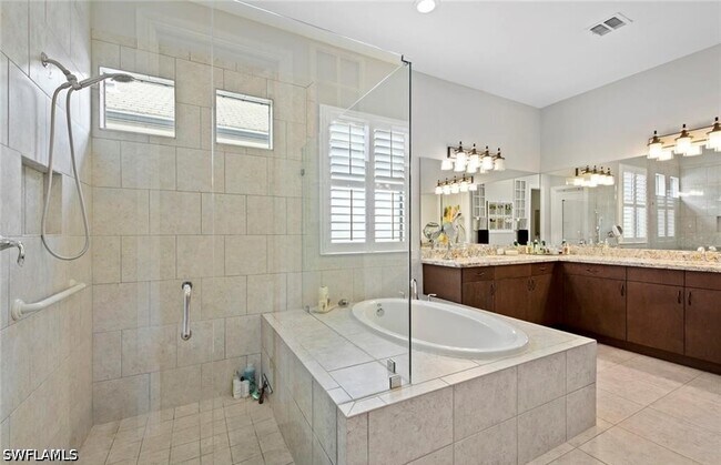 Building Photo - 9244 Glenforest Dr