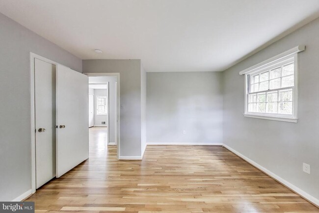 Building Photo - 14207 Gaines Ave