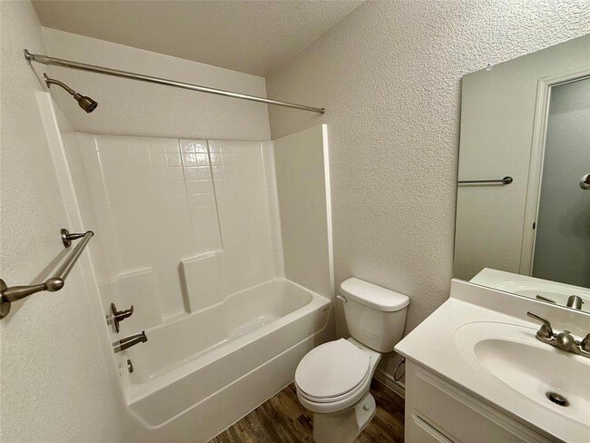 Building Photo - 209 Dolphin Dr