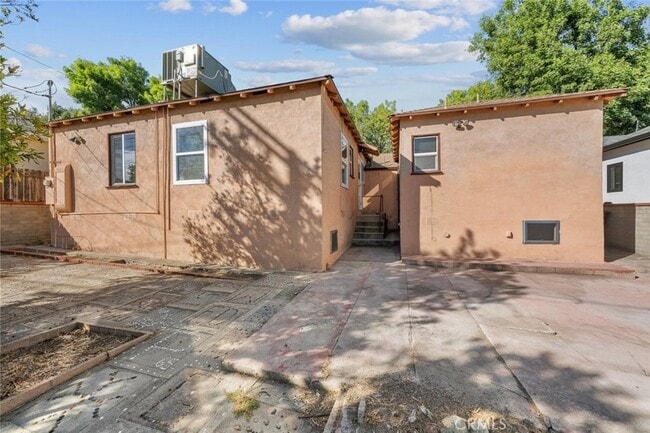 Building Photo - 3708 Danny St