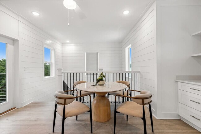 Building Photo - 224 W Willow Mist Rd