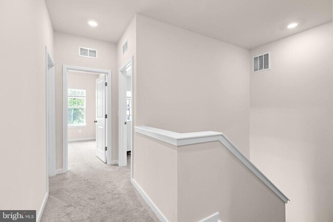 Building Photo - 2053 Whithorn Hl