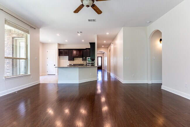 Building Photo - 5041 Country Nest