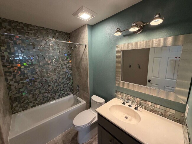Building Photo - "Charming 4-Bed Oasis with Granite Touches with Tennis and Poolside Bliss steps away in Danville!"
