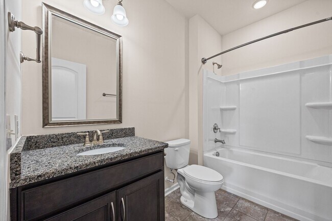 Building Photo - Stunning 4 bedrm, 3.5 Bath home in Chapel Cove of South Charlotte!