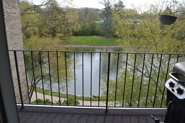 Building Photo - 2013 Ammer Ridge Ct