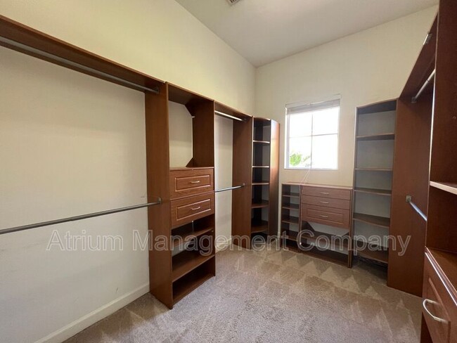 Building Photo - 1146 Bolton Pl