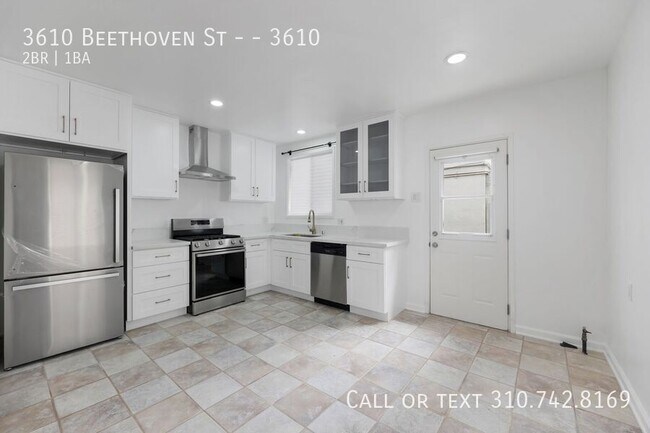 Primary Photo - 3610 Beethoven St