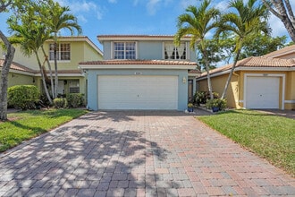 Building Photo - 3331 Commodore Ct