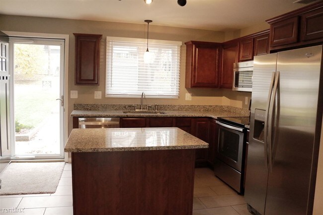 Building Photo - 2 br, 1.5 bath House - 121 N North Shore Dr