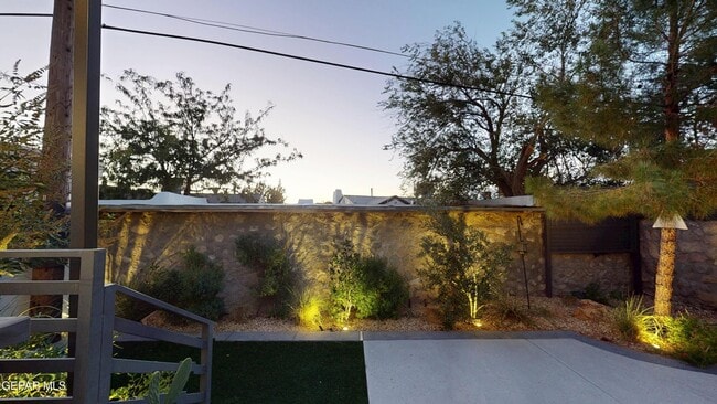 Building Photo - 1103 Madeline Dr