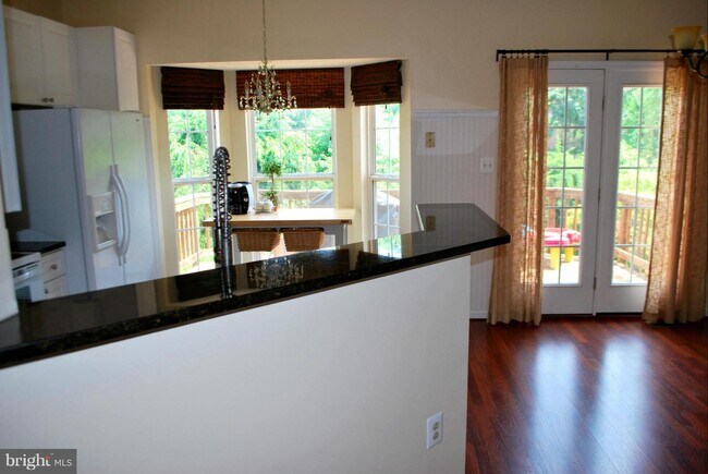 Building Photo - 44118 Tippecanoe Terrace