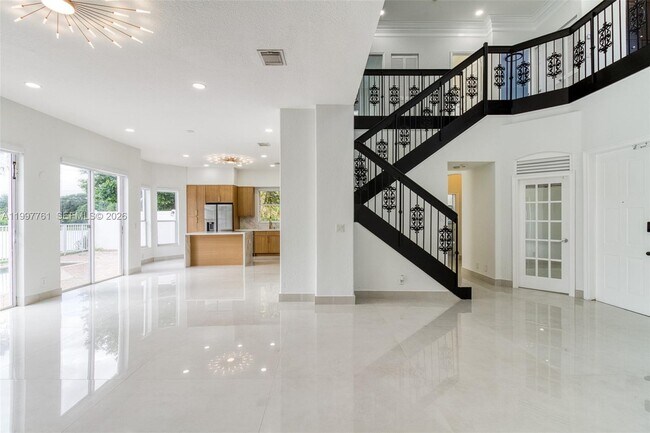 Building Photo - 5363 SW 38th Ave