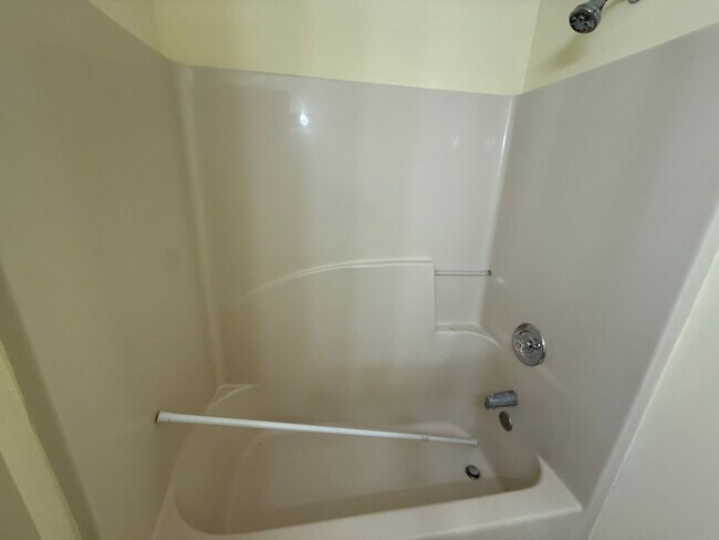 Building Photo - 510 Whistlestop Cir