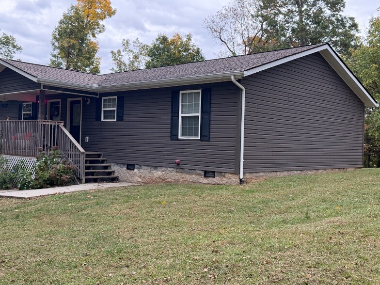 Primary Photo - 2713 Montvale Rd