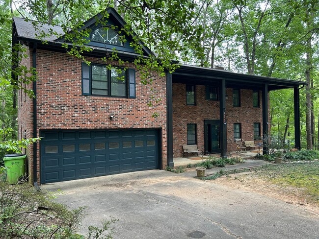 Primary Photo - 5 Bed | 3.5 Bath House in Raleigh