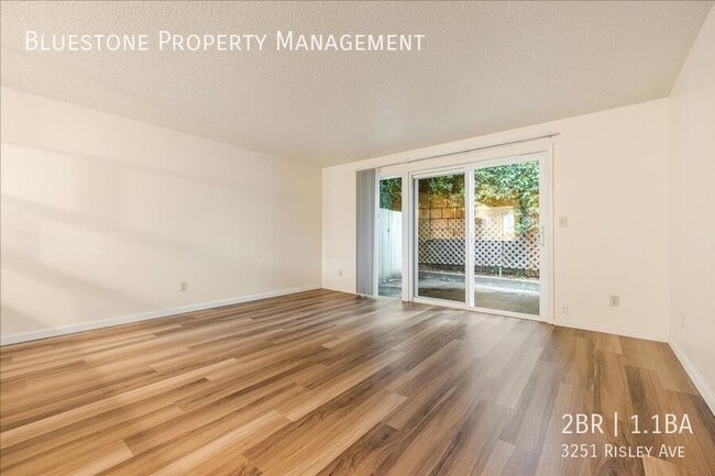 Building Photo - 3251 SE Risley Ave
