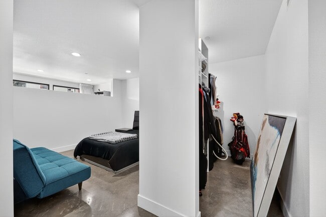 Building Photo - 1418 Innes Pl