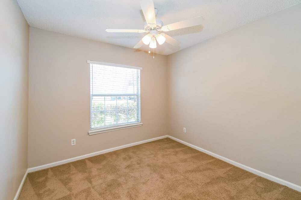 Building Photo - 7533 International Village Dr