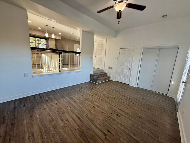 Building Photo - 132 Park Pl