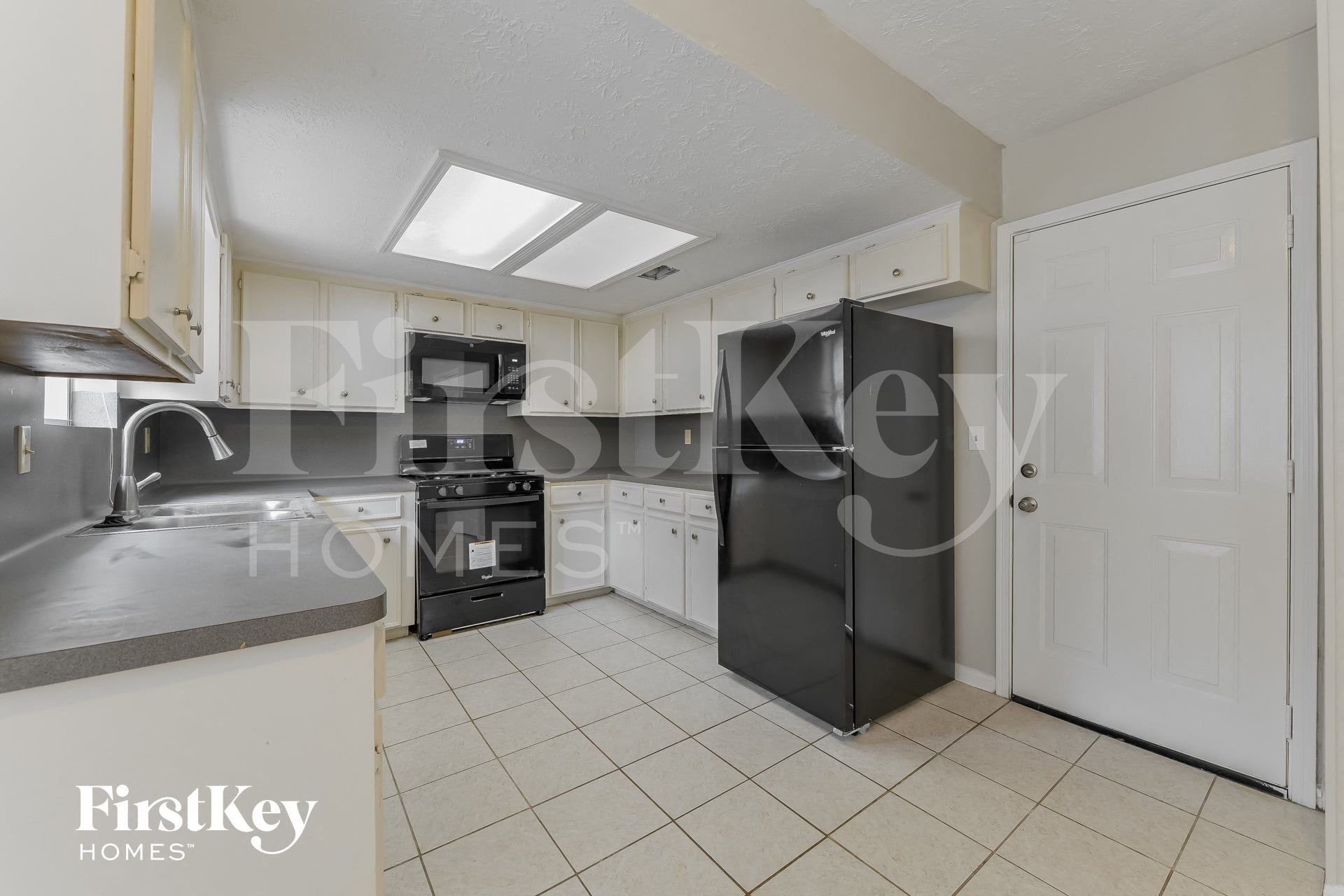 Building Photo - 2506 Rambling Brook Dr
