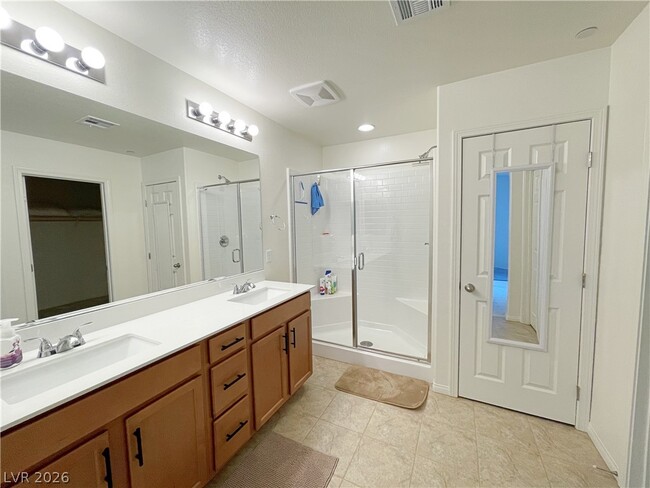 Building Photo - 8520 Little Fox St