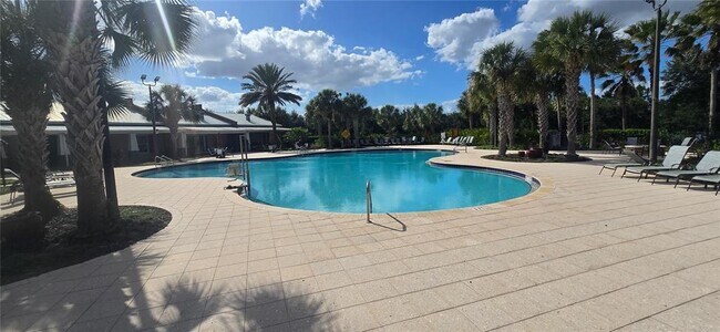 Building Photo - 7564 Bishop Square Dr