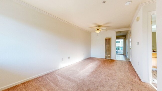 Building Photo - Bright first floor 2 bedroom with washer &...