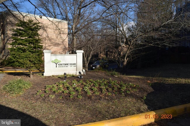 main entrance - 8001 Chanute Pl