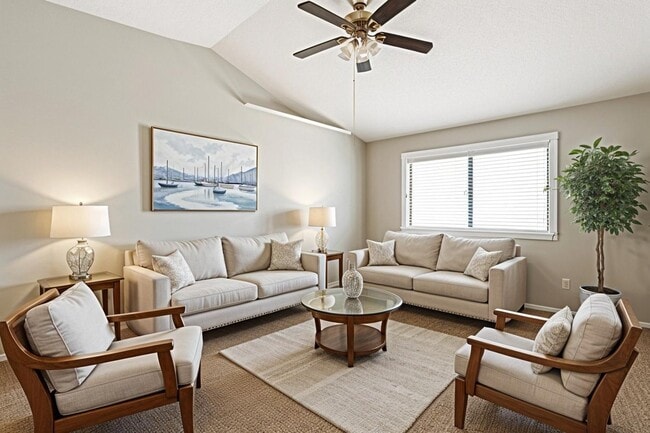 Building Photo - Lovely and Well maintained 2 bedroom & 2.5...