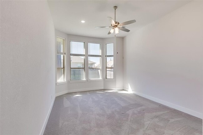 Building Photo - 5853 Bianca Dr