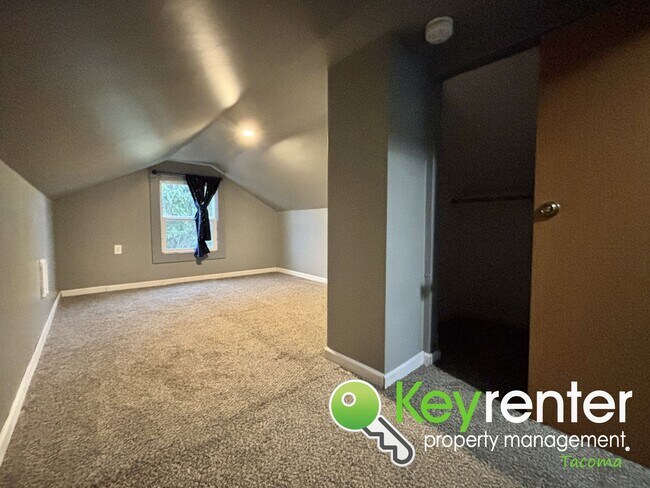 Building Photo - Charming 3 Bedroom Home for Rent in South ...