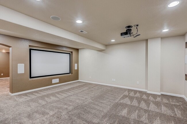 Building Photo - 5 bedroom single family home in Castle Rock.