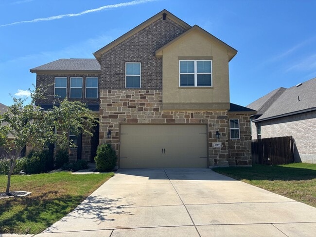 Building Photo - Beautiful 4-Bedroom Home with Free Communi...