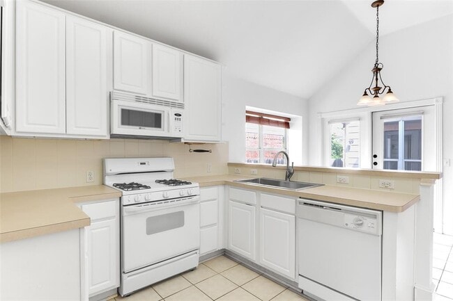 Building Photo - 2308 Kimra Ln