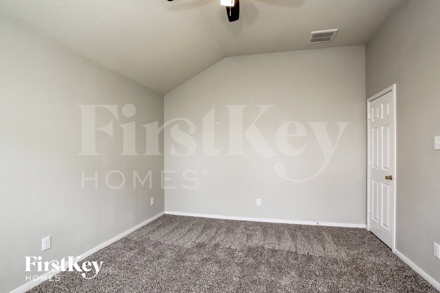 Building Photo - 16810 Blackberry Lily Ln