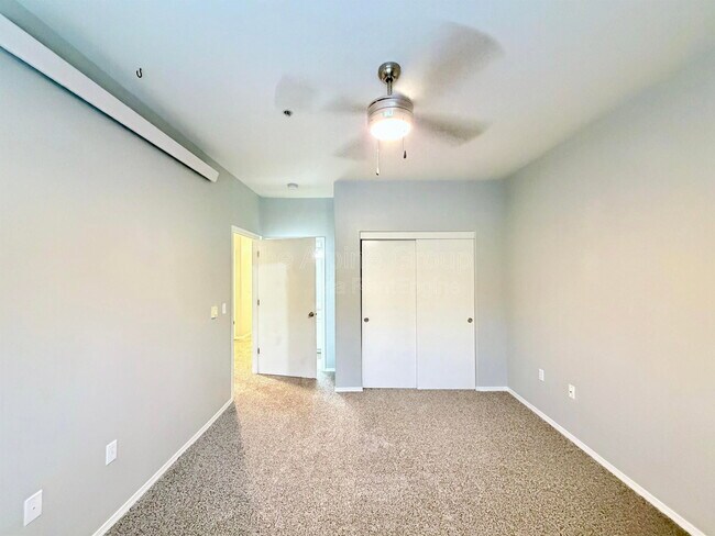 Building Photo - 10020 SW 125th Ave