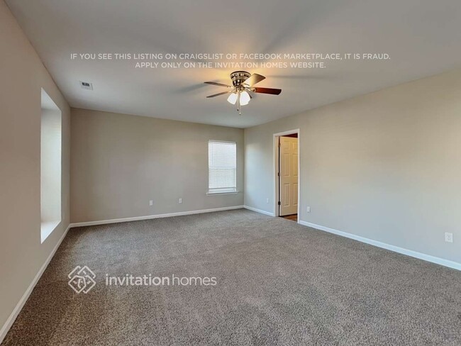 Building Photo - 347 Ashdale Dr