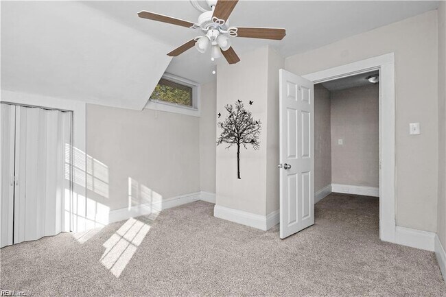 Building Photo - 868 W 36th St